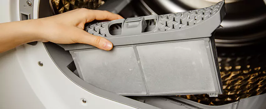 Signs Of A Clogged Dryer Lint Trap in Onalaska, Wisconsin